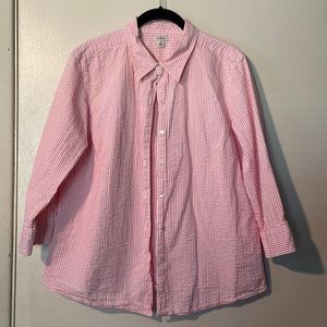 Seersucker 3/4 length sleeve.